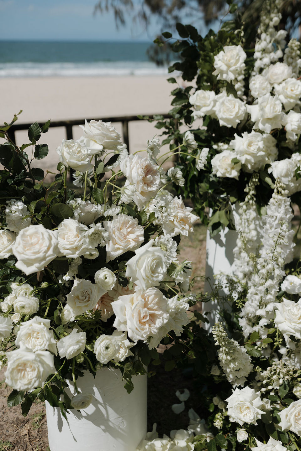 Willow Bud Wedding Flowers — photo 10 of 14